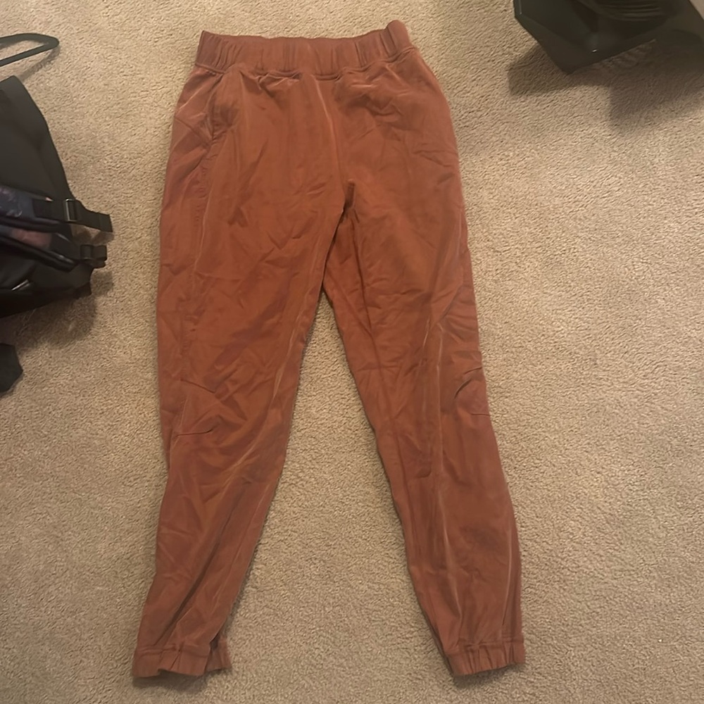lulu lemon joggers - rust - size 6
